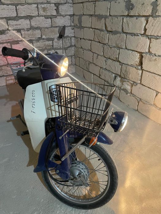 Honda Super Cub AA01