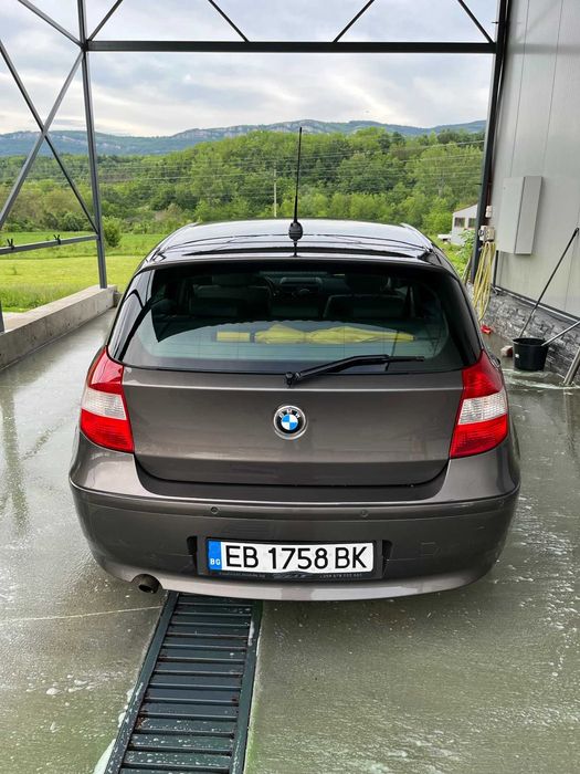 BMW 120i кожен салон, автомат