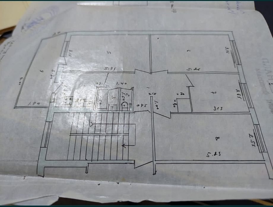 Продаём квартиру олмазар мед городок Г30