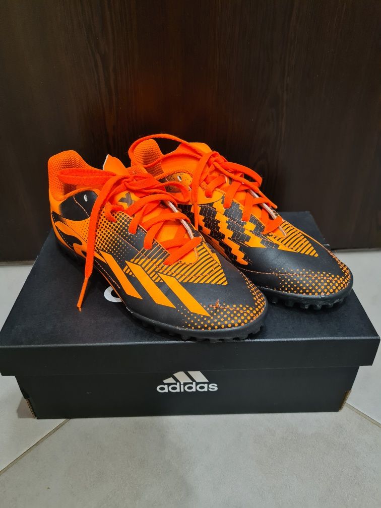 Бутонки   adidas