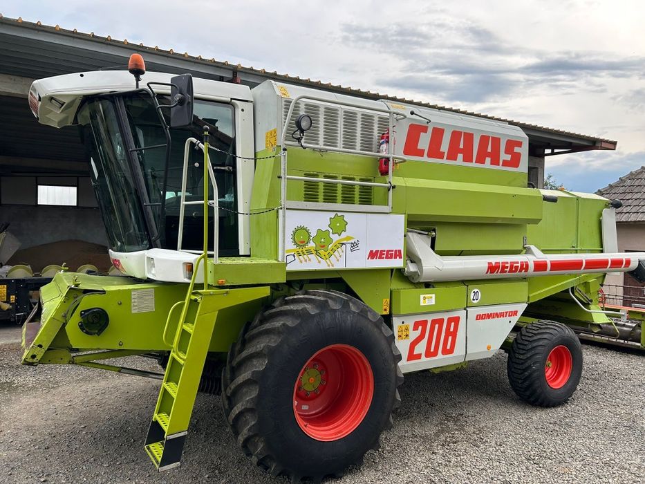 Combina Claas Mega 208