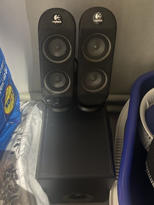 boxe logitech se aud excelent si sub are