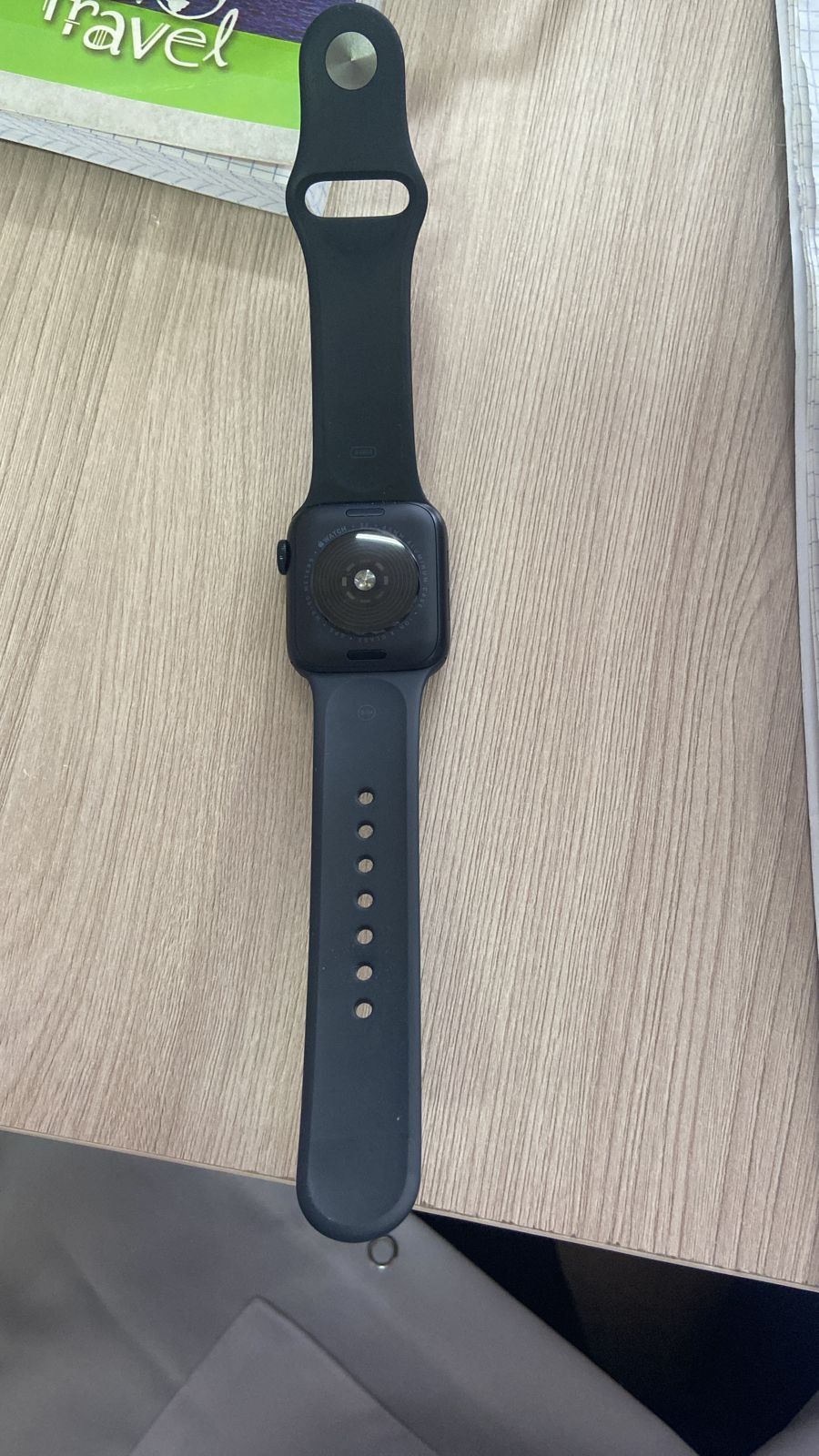 продам Apple Watch SE торг есть