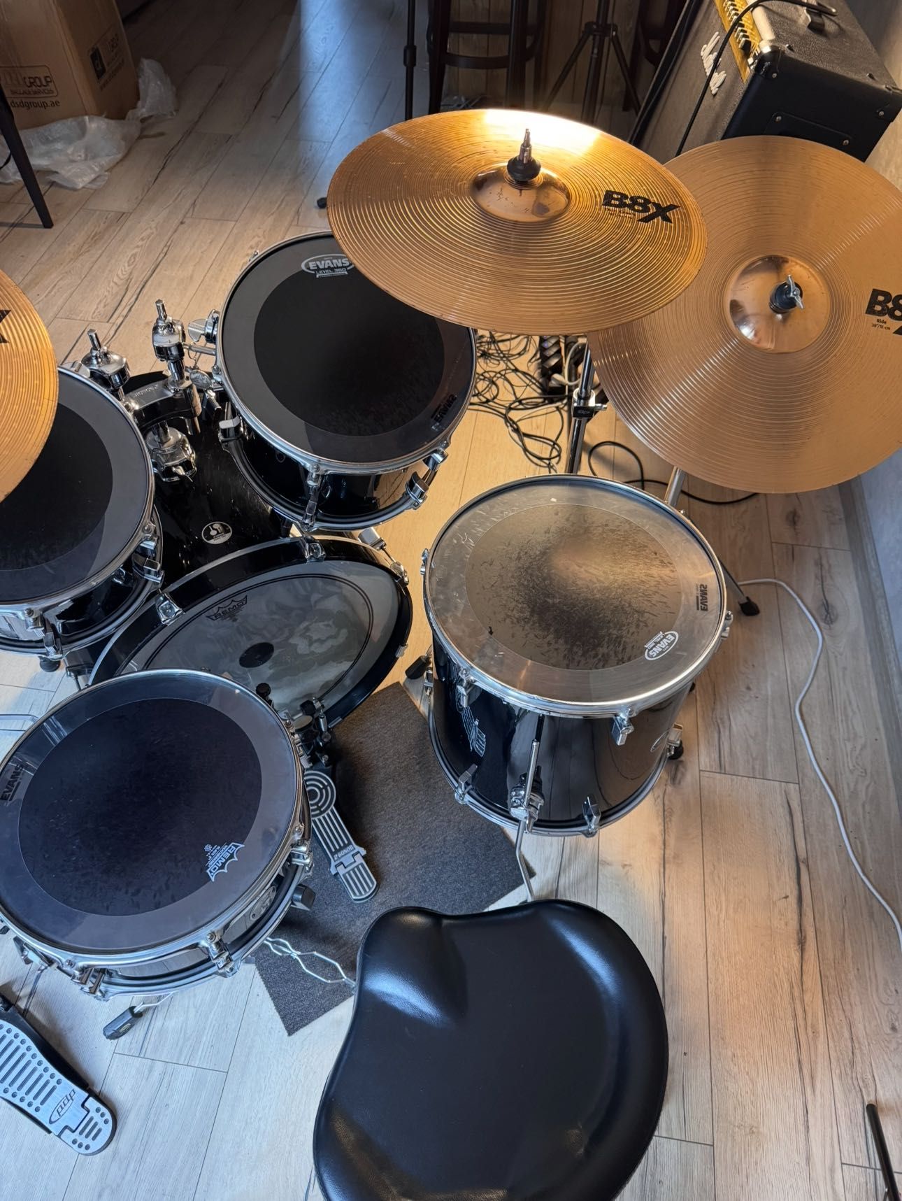 Продам барабанную установку Sonor 1007 | Чёрный на чёрном