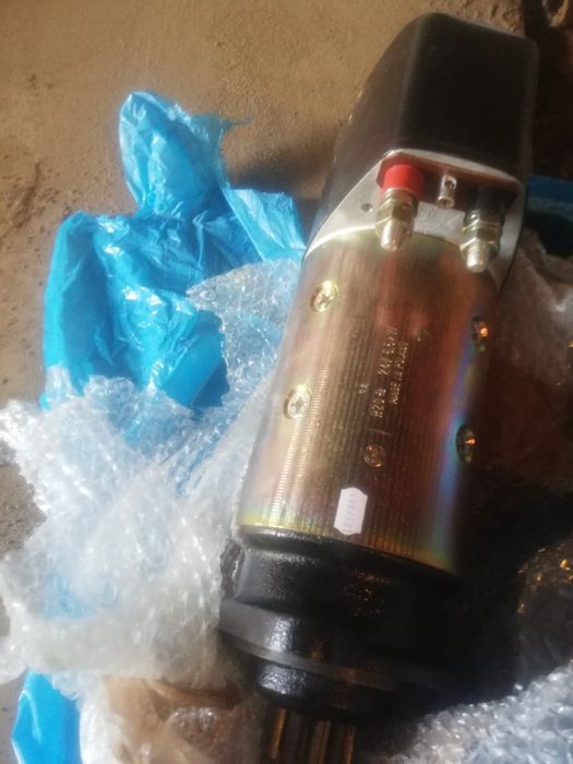 Продам стартера новые