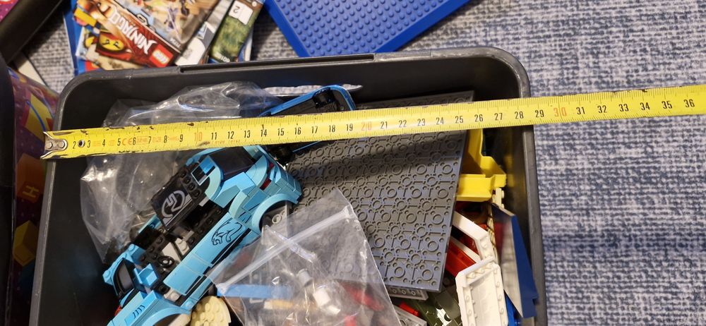 Vand lego doua cutii pline