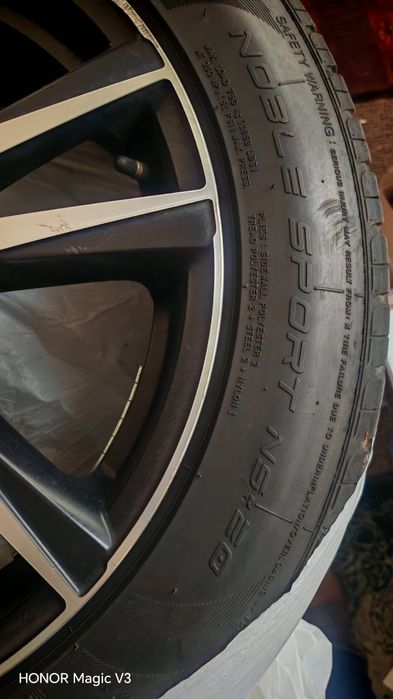 Jante aliaj 18 cu anvelope vara