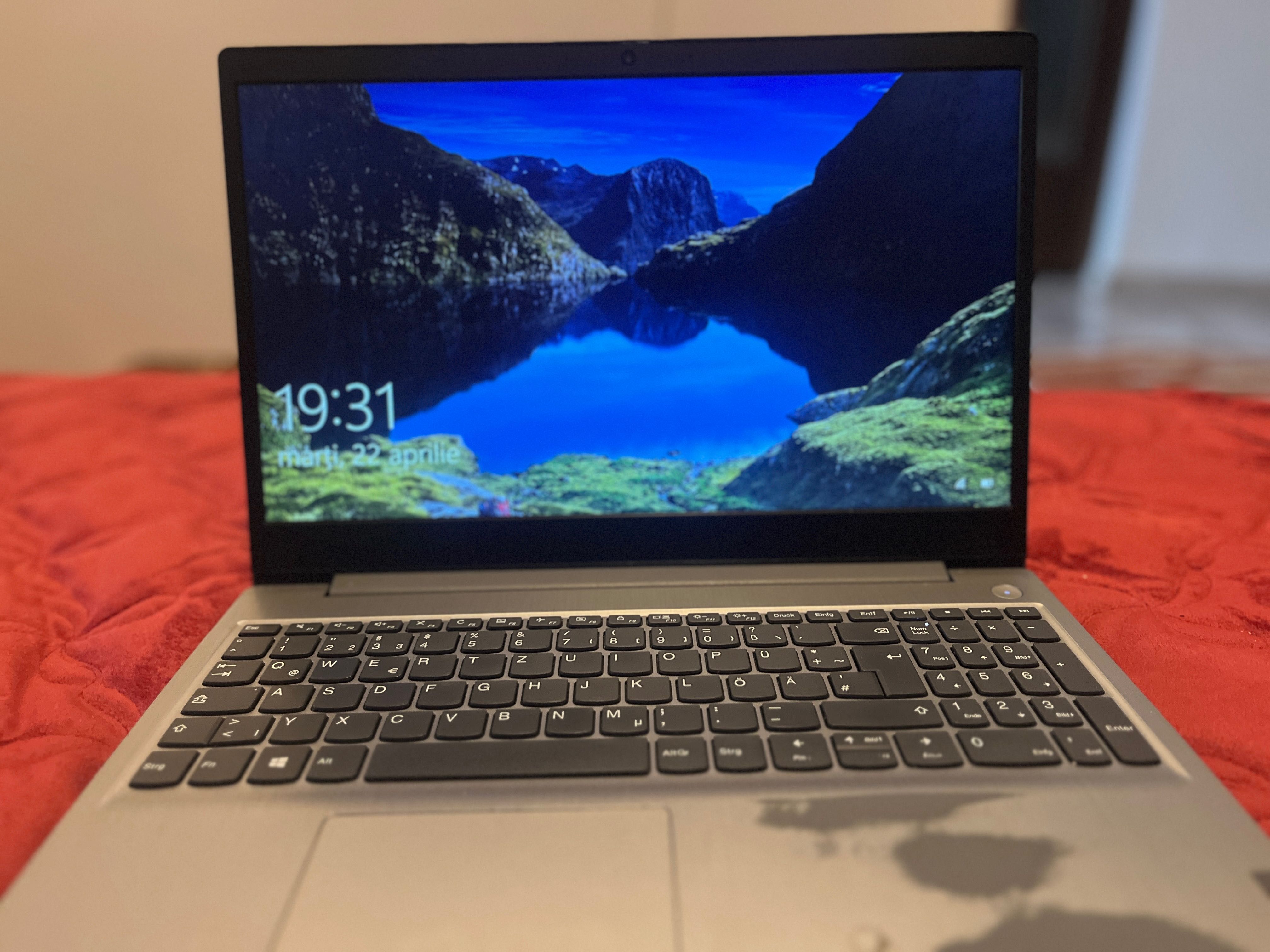 Laptop lenovo !!!