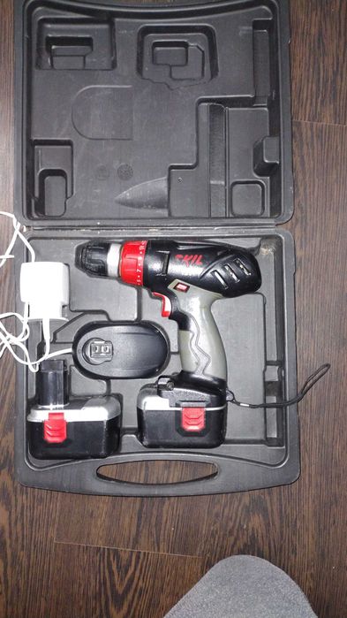 masini de gaurit portabile, la pachet,stare foarte buna,