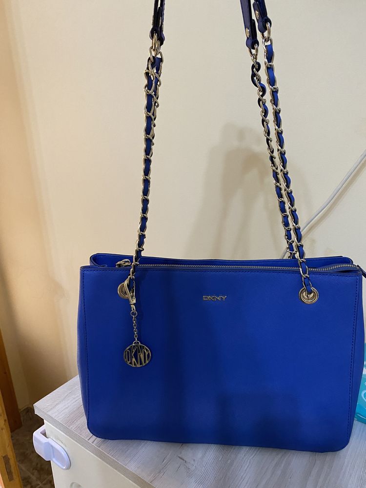 Poseta DKNY albastra