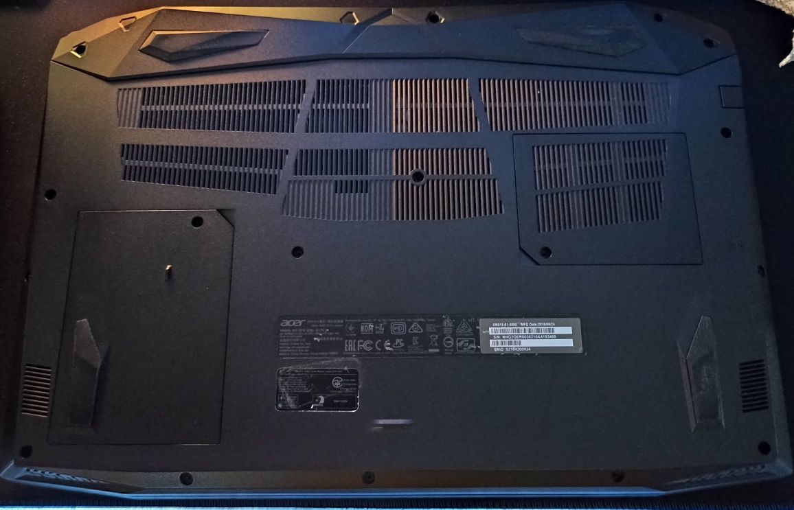 Ноутбук Acer Nitro 5 (GTX 1050Ti 4Gb, i5 7300HQ, 12/512Gb)