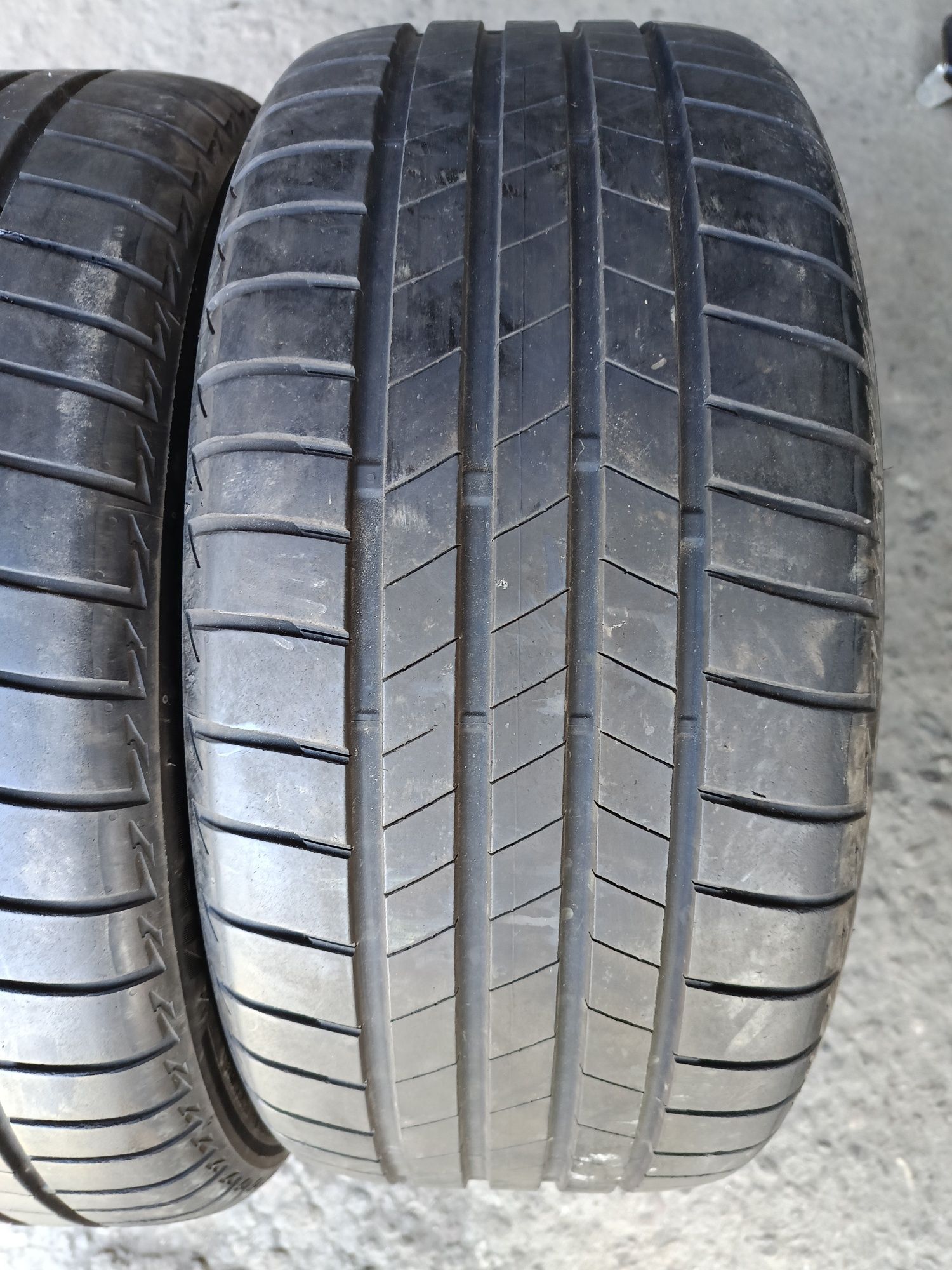 Летни гуми -17цола-225/45-1бр.-95лв."BRIDGESTONE"