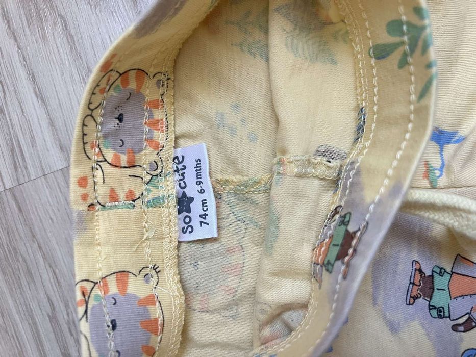 Лот чисто нови дрехи