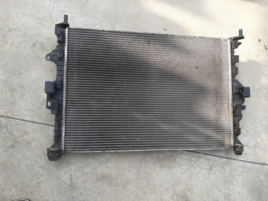 radiator apa ford kuga 2  2.0 tdci ufma  dv61-8c342-fb