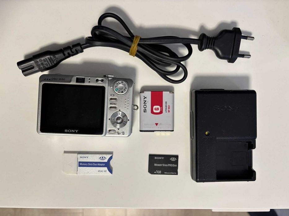 Camera foto vintage Sony Cybershot DSC W50