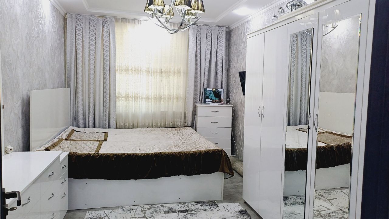 Продам чил 17 кв 3хона 3 этаж 4 этажлий дом орентир Парламент кафе