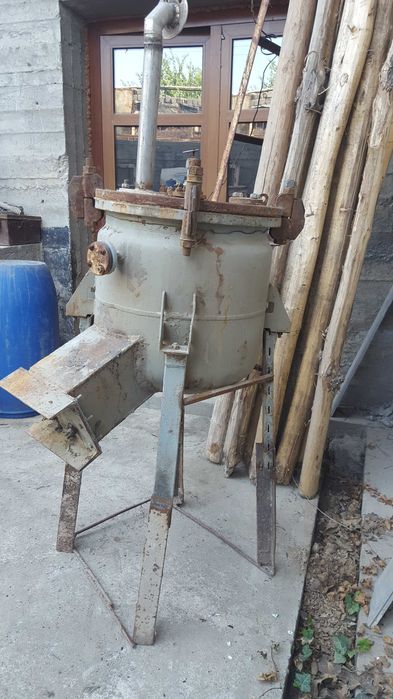 продаю реактор эмалированный 100 л.