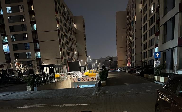 LOC parcare securizat, paza, 21 ResidencePolitehnica, Metrou Lujerului