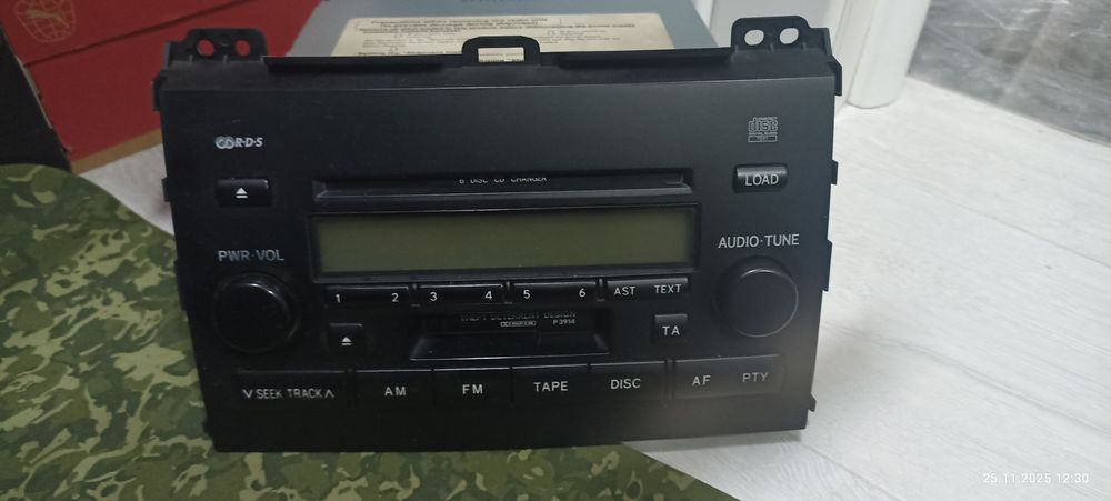 Штатная магнитола от Тойота Прадо 120 кузов европеец