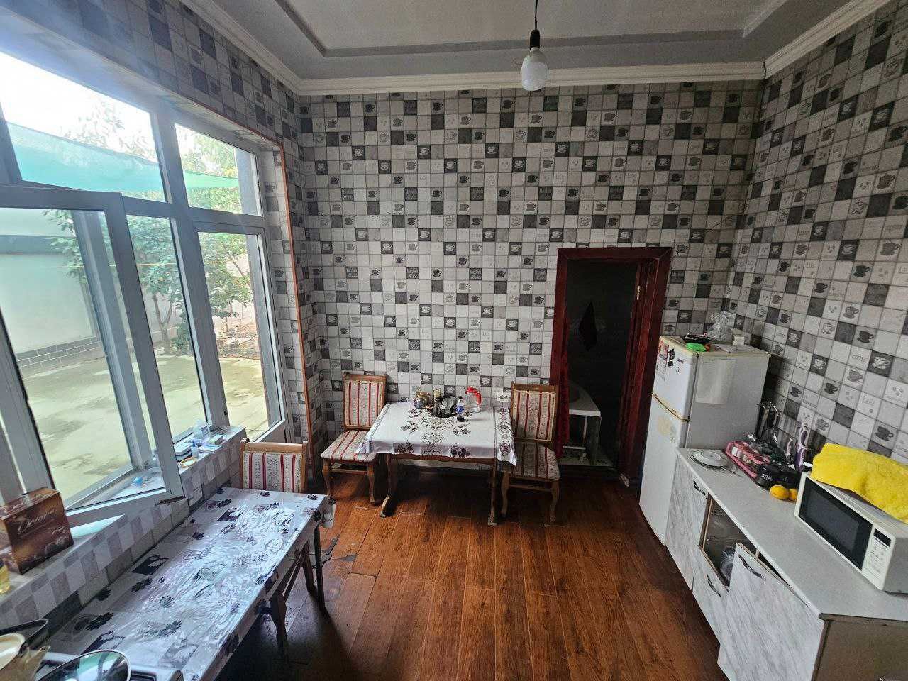 Сергели ,Янгихает, махалля Чорток.3 sotihda 4 xonali uy sotaman,