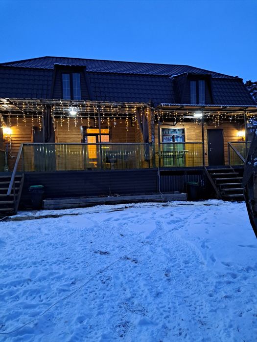 Теплый дом из бруса с баней-бочкой  у подножия горы  Мохнатки