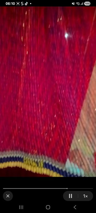 Haine roșie cu pietre Cristian Dior de vanzare