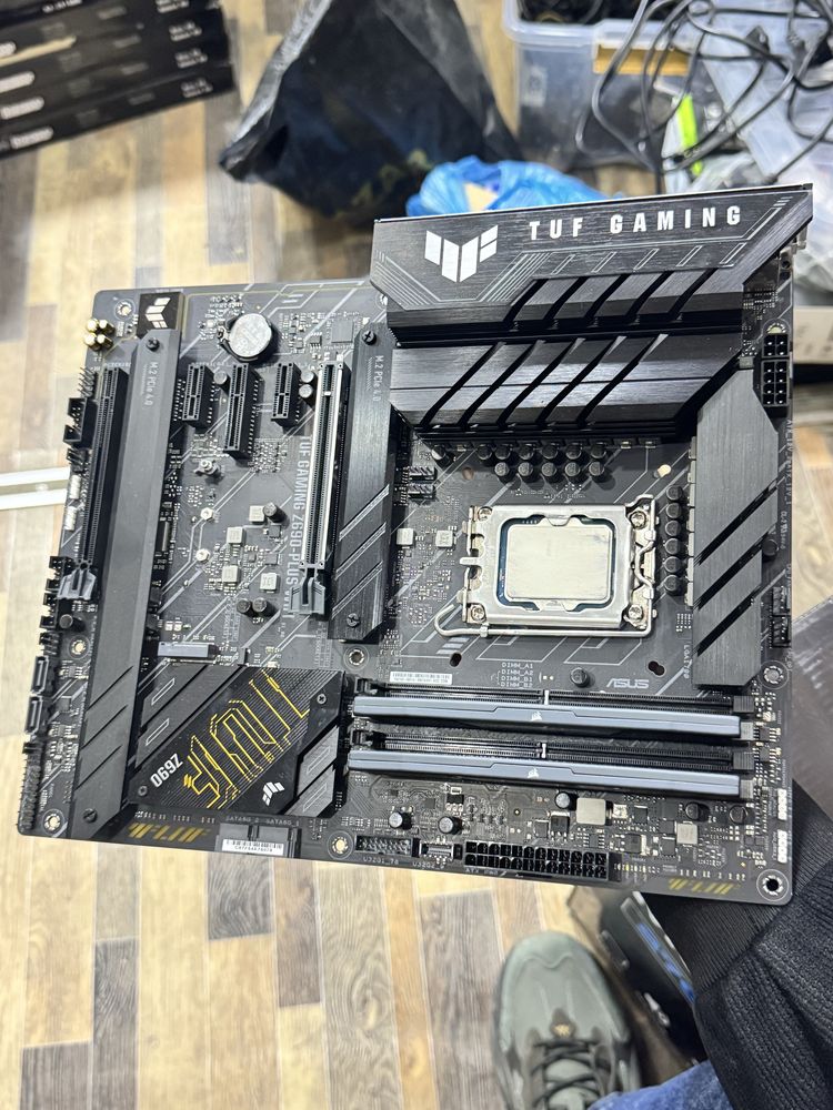 Плата Asus Tuf Gaming Z690 Plus WiFi комлект камень Core I5 13600