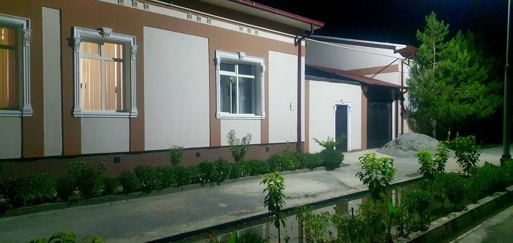 Ховли, катеж 6 сотих. Ремонтлари яхши. Катта йул буйида.