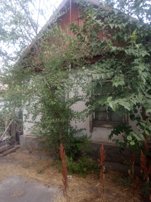 Продаю дом район сахзавод срочно