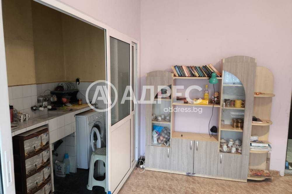 Двустаен тухлен  апартамент в центъра на гр. Разград