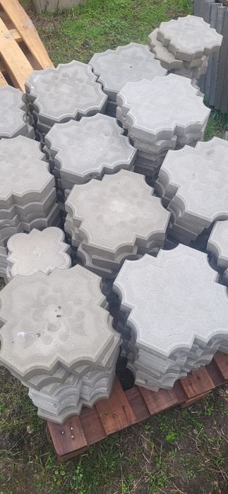 Lichidare. Pavele si borduri