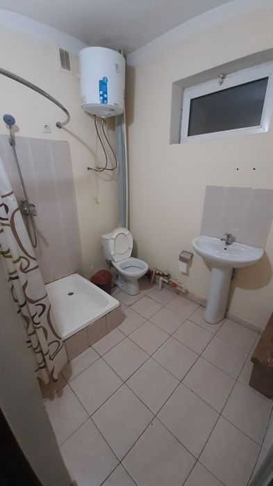 3 xonali uy sotiladi