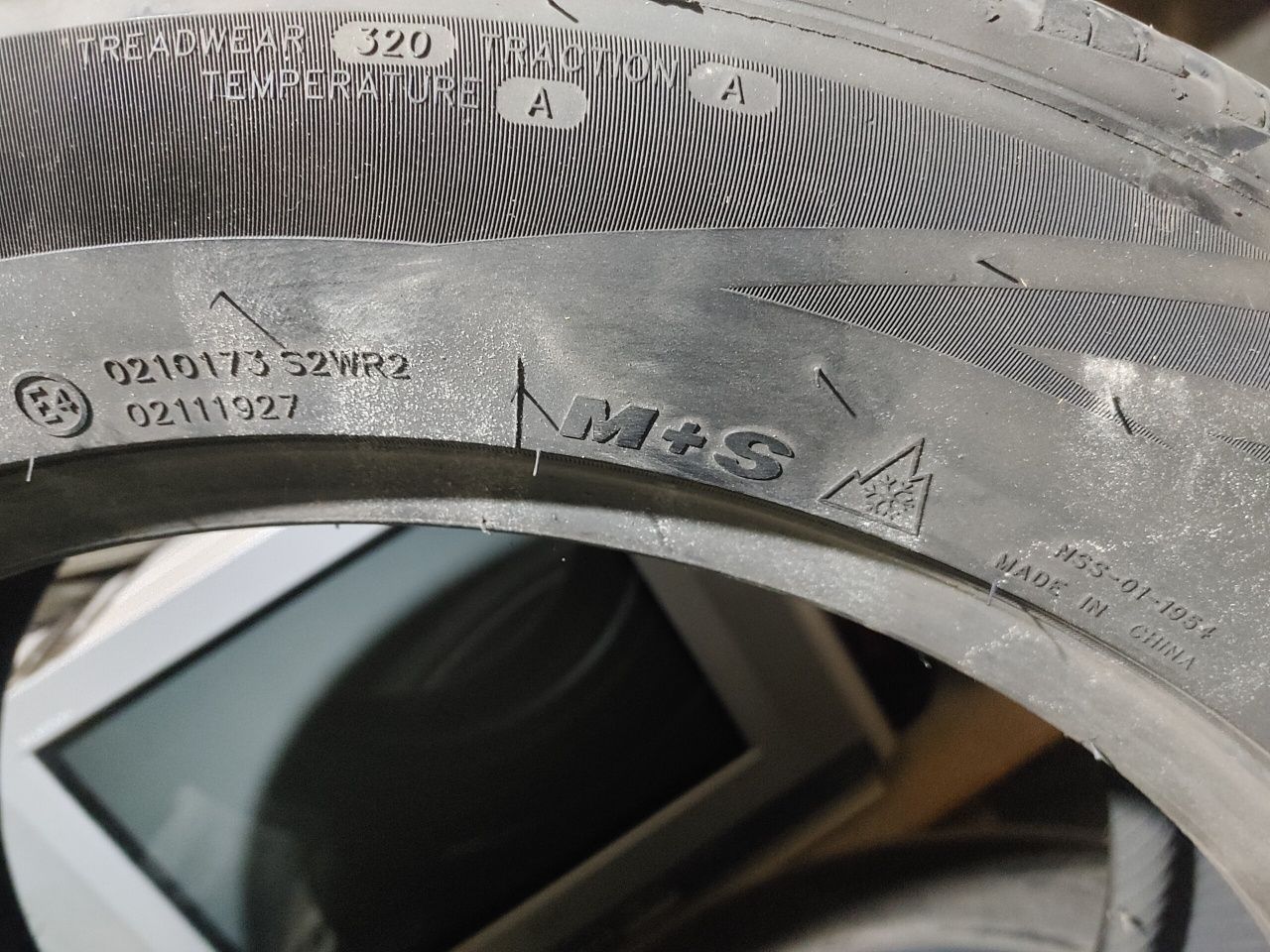Rotalla balon 235/55/R19