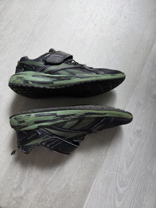 Adidași Reebok băieți, mărimea 34 (22 cm), de plimbare