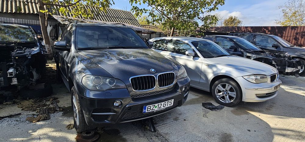 BMW X5 E70 Facelift 4.0d (motor defect)
Faruri xenon