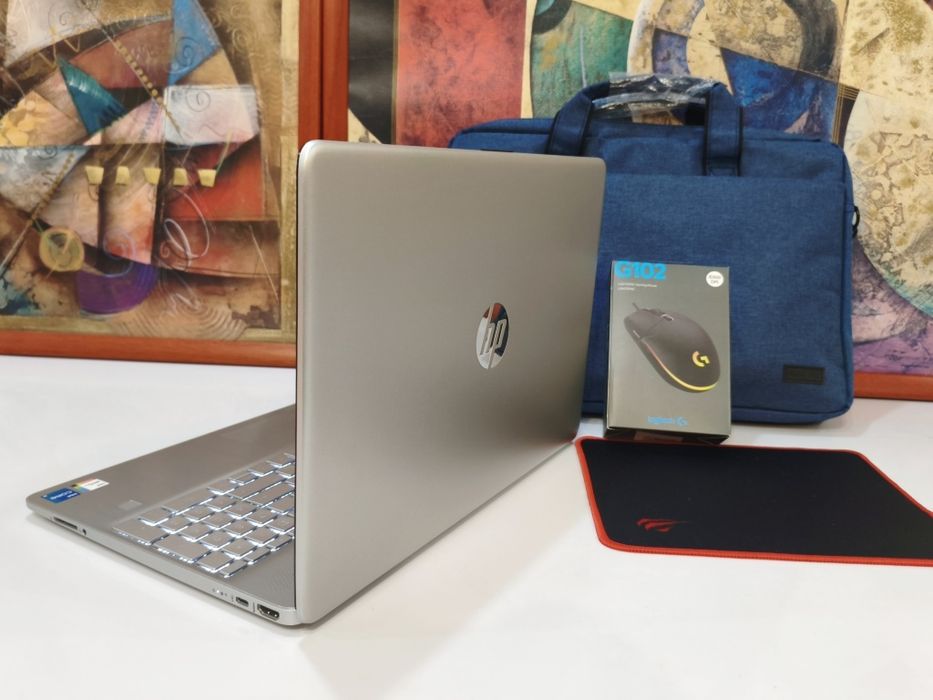 x12 ядер Core i5-12gen ОЗУ 16Гб SSD M2 512 ноутбук в отличном состояни