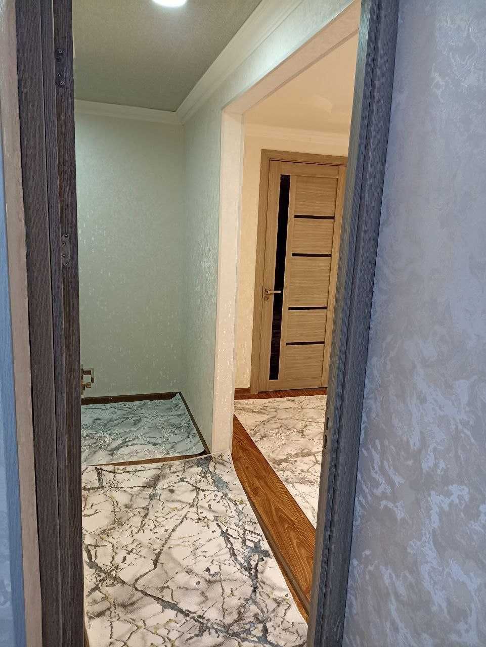 2 xona 3 xonaga o'zgartirilgan kvartira sotuvda