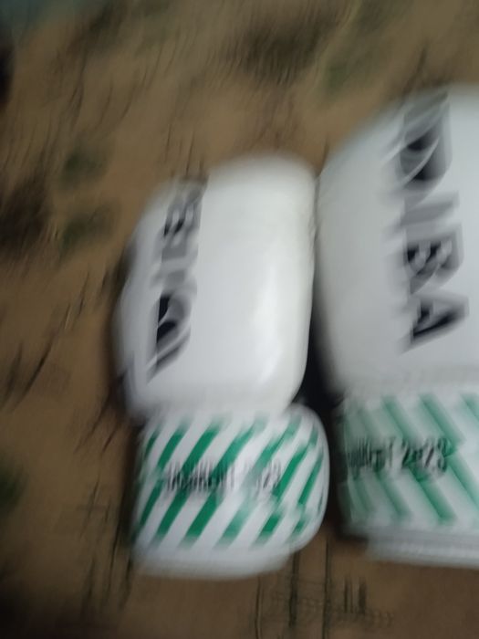 Боксерские перчатки