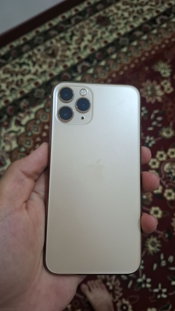iPhone 11 pro sotiladi srochni
