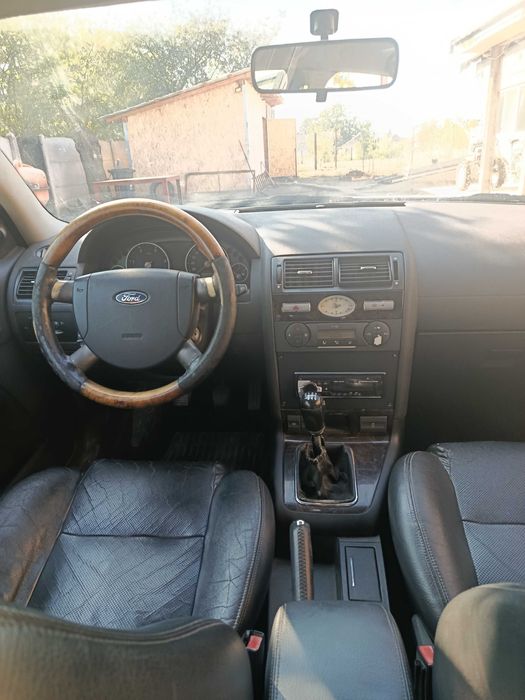 Vând Ford Mondeo an 2004