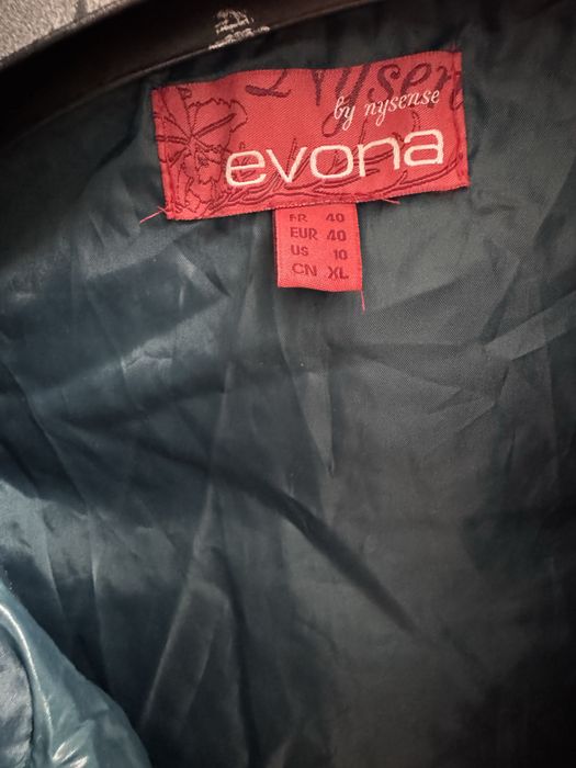 Пуховики новые, привозные.