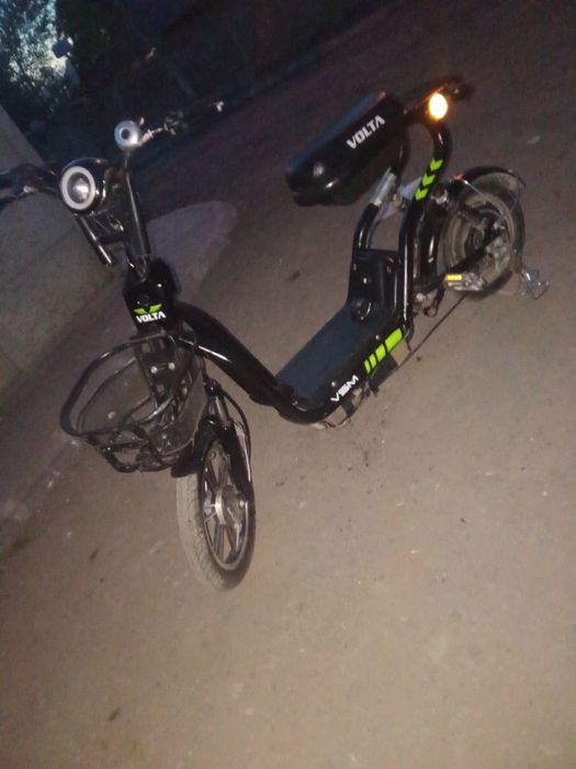 Scuter volta kmh 25 autonomie 55 kmh accept și schimburi negociabil