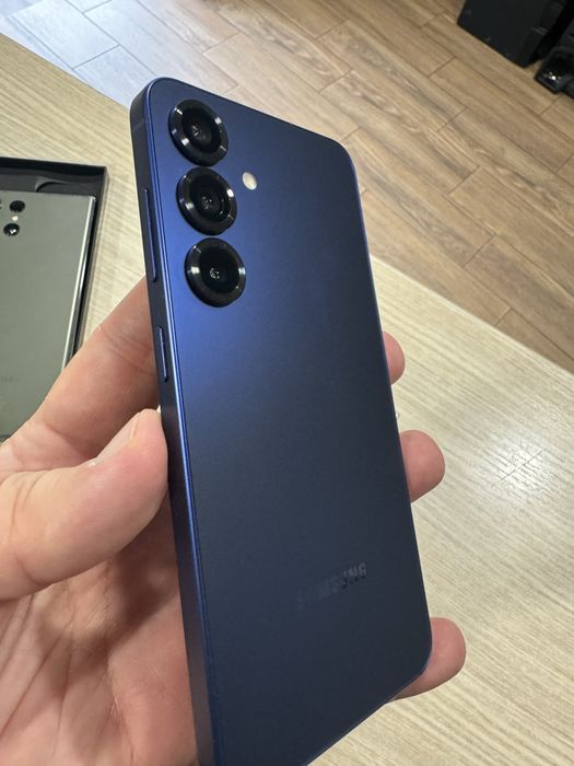 Samsung S25 256gb 12gb ram ca nou