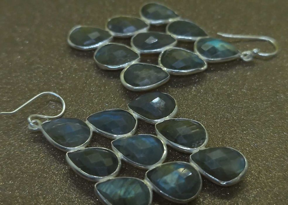 Cercei din argint cu labradorit fațetat – NOI