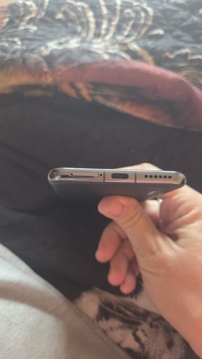 Продавам Huawei p 60 pro 256