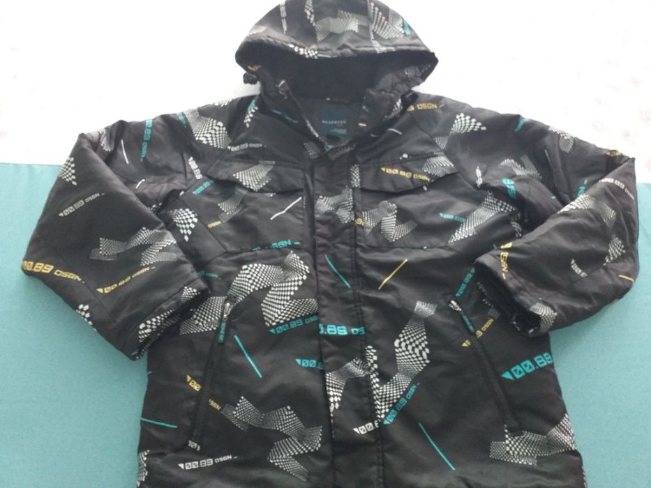 Фирмени якета синьото е на Benetton-40лв.