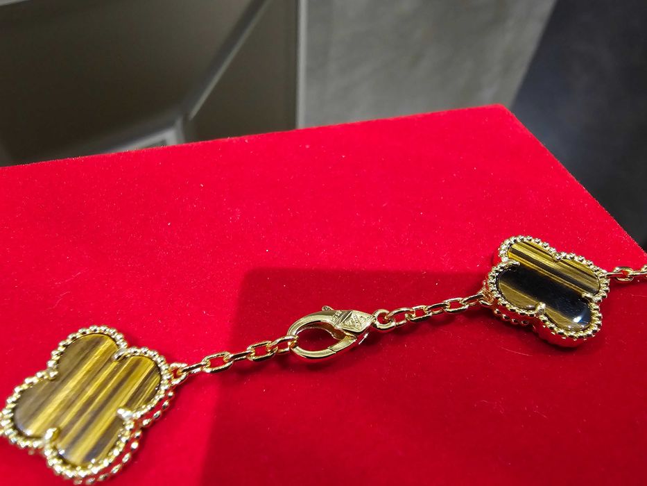 Van Cleef & Arpels VCA Gold Tiger Eye Alhambra 20 Motifs Дамско Колие