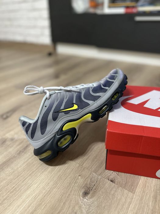 Nike Air Max Plus 1