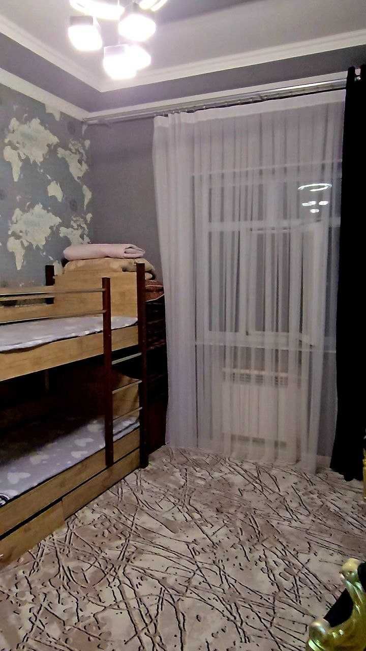 Коттедж ул Хаваст ориентир 155 школа,1 остановка метро чкалов,дустлик