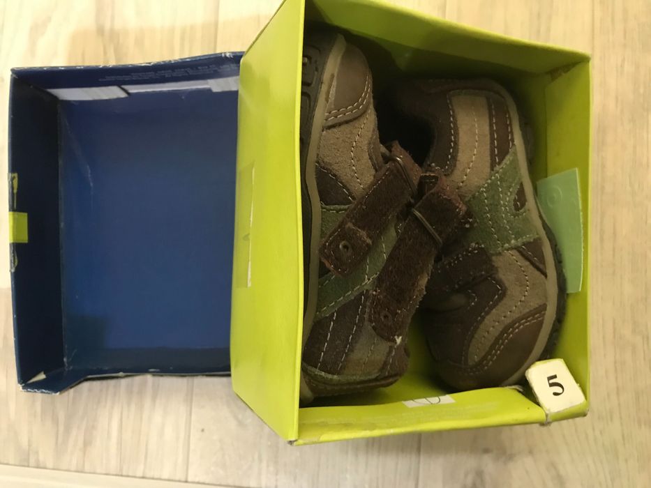 Кожаные кроссовки для мальчика размер 5